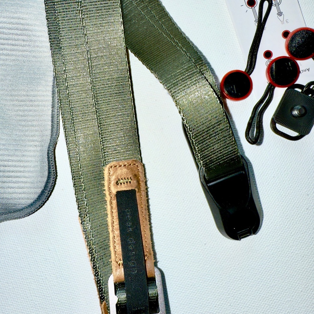 Peak Design Leash in Sage - Picture 3 of 5